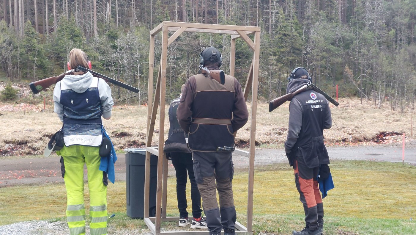 Jaktskytterskolen Erfarne deltar på Leirduesti onsdag 4 juni 2025