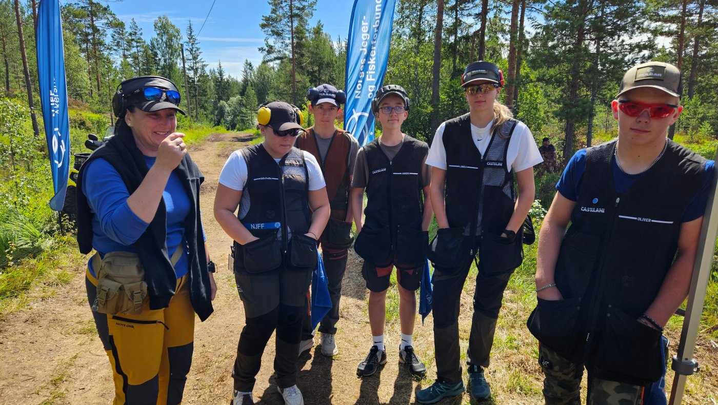 Jaktskytterskolen Nomader trener på haglebane 1 torsdag 3 juli 2025